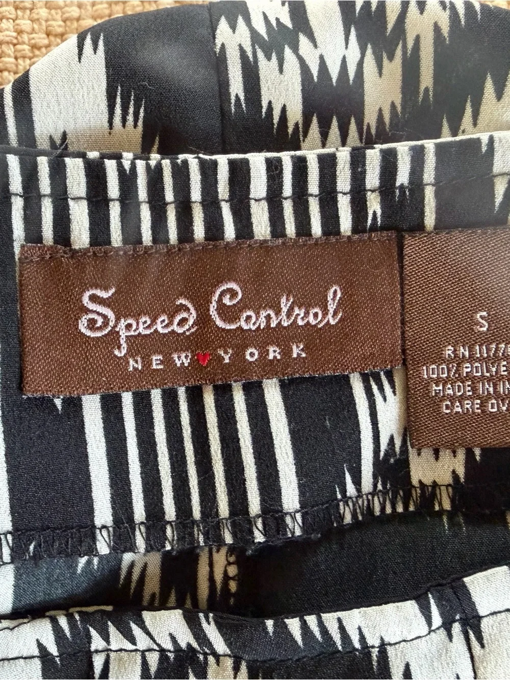 Speed Control Black and White Sleeveless Patterned Dress